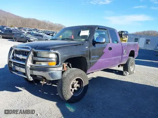 1999 Chevrolet Silverado 1500 LT with VIN 1GCEK19T8XE119804, listed as a IAAI auction lot 41624276 with 274,550 mi miles. Bid and sale history available at carsss.com. Image 6.