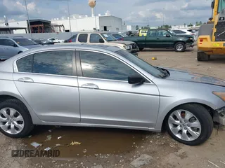 2009 Honda Accord EX-L z VIN 1HGCP26849A028250, wystawiony jako IAAI lot #42149706 z przebiegiem 191 294 mil mil oraz . Historia ofert i sprzedaży dostępna na DreamBid. Obrazek 14.