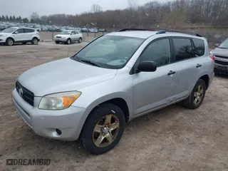 2007 Toyota RAV4 with VIN JTMZD33V675050175, listed as a IAAI auction lot 41987156 with 199,635 mi miles. Bid and sale history available at carsss.com. Image 2.