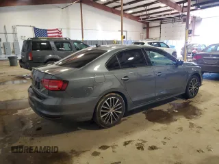 2015 Volkswagen Jetta SE with VIN 3VWD17AJ2FM421669, listed as a Copart auction lot 45633745 with 147,467 mi miles and Salvage title. Bid and sale history available at DreamBid. Image 3.