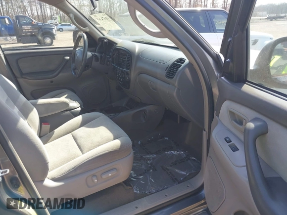 2005 Toyota Sequoia SR5 with VIN 5TDBT44A05S245220, listed as a IAAI auction lot 41674349 with 112,000 mi miles and . Bid and sale history available at DreamBid. Image 5.