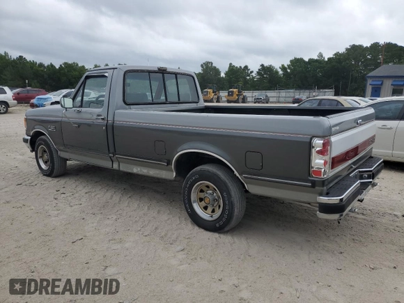 1990 Ford F-150 z VIN 1FTDF15N7LNB38801, wystawiony jako Copart lot #59738475 z przebiegiem 273 718 mil mil oraz Czysty tytuł • Clean title. Historia ofert i sprzedaży dostępna na DreamBid. Obrazek 2.