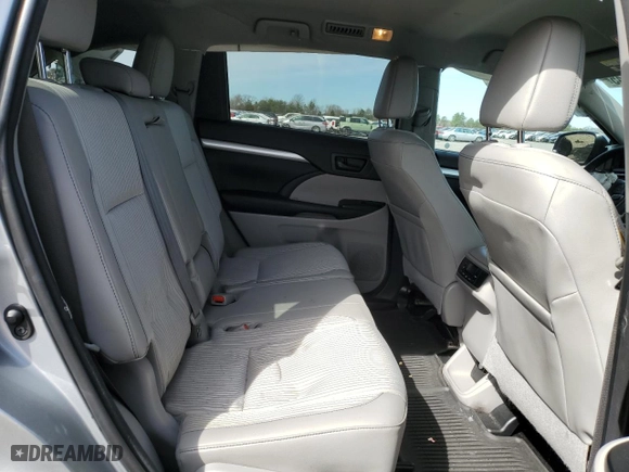2016 Toyota Highlander LE with VIN 5TDBKRFH4GS285510, listed as a Copart auction lot 48464045 with 106,744 mi miles and Salvage Title. Bid and sale history available at carsss.com. Image 11.