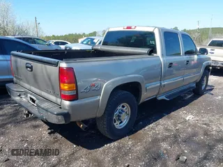 2002 Chevrolet Silverado 1500HD LT with VIN 1GCGK13U02F182523, listed as a IAAI auction lot 41761743 with 283,114 mi miles and . Bid and sale history available at DreamBid. Image 4.