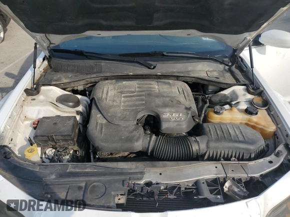 2014 Chrysler 300 S z VIN 2C3CCAGGXEH120747, wystawiony jako Copart lot #54400005 z przebiegiem 135 743 mil mil oraz Szkoda całkowita • Salvage title. Historia ofert i sprzedaży dostępna na DreamBid. Obrazek 11.