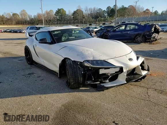 2021 Toyota Supra 3.0 z VIN WZ1DB0C08MW045912, wystawiony jako Copart lot #49248065 z przebiegiem Nie podano mil oraz Nie do naprawy • Non repairable. Historia ofert i sprzedaży dostępna na DreamBid. Obrazek 10.