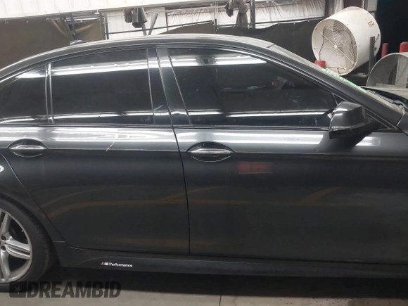 2015 BMW 5 Series 535i with VIN WBA5B1C50FD922067, listed as a IAAI auction lot 42121812 with 146,205 mi miles and . Bid and sale history available at carsss.com. Image 14.