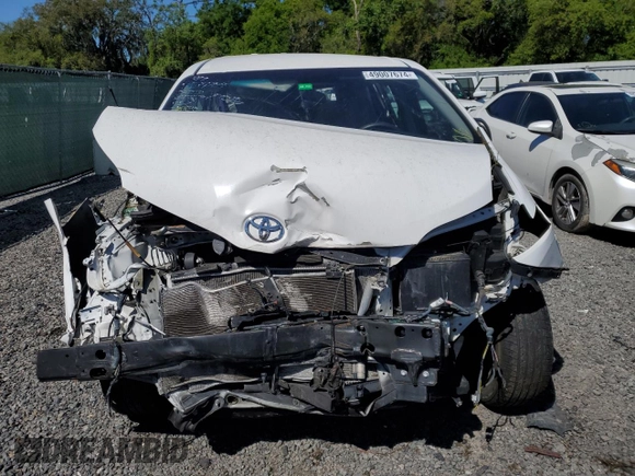 2015 Toyota Sienna L with VIN 5TDZK3DC1FS634544, listed as a Copart auction lot 49007674 with Not provided miles and Salvage title. Bid and sale history available at DreamBid. Image 5.