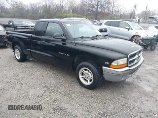 2000 Dodge Dakota with VIN 1B7GL22X6YS703226, listed as a IAAI auction lot 40849454 with 105,990 mi miles. Bid and sale history available at carsss.com. Image 1.