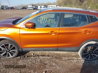 2017 Nissan Rogue S z VIN JN1BJ1CP9HW016617, wystawiony jako IAAI lot #41997886 z przebiegiem 97 431 mil mil oraz . Historia ofert i sprzedaży dostępna na DreamBid. Obrazek 14.