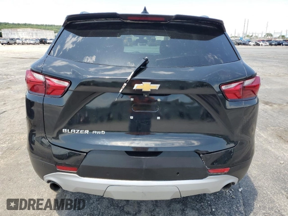 2020 Chevrolet Blazer LT z VIN 3GNKBJR46LS590935, wystawiony jako Copart lot #61533785 z przebiegiem 81 308 mil mil oraz Szkoda całkowita • Salvage title. Historia ofert i sprzedaży dostępna na DreamBid. Obrazek 6.