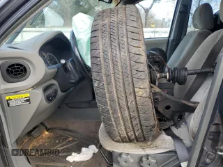 2005 Hyundai Santa Fe GLS with VIN KM8SC13E35U984186, listed as a Copart auction lot 86666474 with 166,965 mi miles and Salvage Title. Bid and sale history available at carsss.com. Image 7.