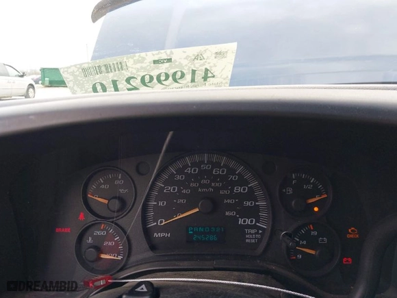 2004 Chevrolet Express Passenger with VIN 1GBFG15T441159106, listed as a IAAI auction lot 41999210 with 245,286 mi miles. Bid and sale history available at carsss.com. Image 7.