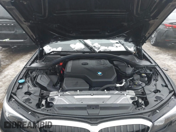 2020 BMW 3 Series 330i xDrive with VIN 3MW5R7J02L8B27598, listed as a IAAI auction lot 41525541 with 32,253 mi miles. Bid and sale history available at carsss.com. Image 10.