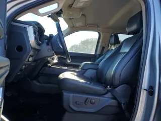 2024 Ford Expedition XLT with VIN 1FMJU1H82REA17970, listed as a Copart auction lot 83043004 with 0 mi miles and Salvage Title. Bid and sale history available at carsss.com. Image 7.
