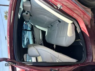 2018 BMW M5 z VIN WBSJF0C55JB283553, wystawiony jako Copart lot #55519235 z przebiegiem 57 128 mil mil oraz Szkody całkowita. Historia ofert i sprzedaży dostępna na DreamBid. Obrazek 6.