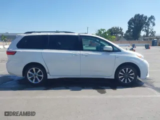 2019 Toyota Sienna XLE with VIN 5TDDZ3DC1KS224861, listed as a IAAI auction lot 42093799 with 68,651 mi miles. Bid and sale history available at carsss.com. Image 13.