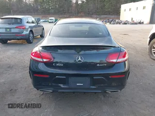 2018 Mercedes-Benz C 300 z VIN WDDWJ4KB0JF637536, wystawiony jako IAAI lot #40845998 z przebiegiem 49 846 mil mil oraz . Historia ofert i sprzedaży dostępna na DreamBid. Obrazek 16.