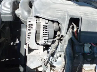2009 Chevrolet Silverado 1500 Xtra Fuel Economy z VIN 3GCEC13349G215611, wystawiony jako IAAI lot #42450685 z przebiegiem 189 958 mil mil oraz . Historia ofert i sprzedaży dostępna na DreamBid. Obrazek 20.