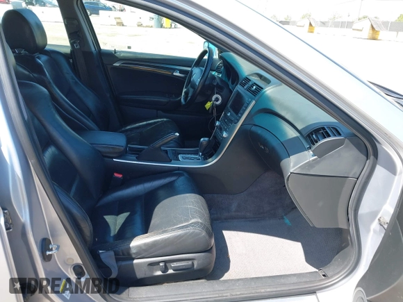 2005 Acura TL with VIN 19UUA66205A008810, listed as a IAAI auction lot 42079113 with 115,164 mi miles. Bid and sale history available at carsss.com. Image 5.