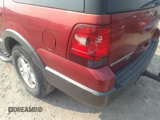 2004 Ford Expedition Special Service z VIN 1FMFU15L84LB10446, wystawiony jako IAAI lot #42352416 z przebiegiem 273 817 mil mil oraz . Historia ofert i sprzedaży dostępna na DreamBid. Obrazek 6.