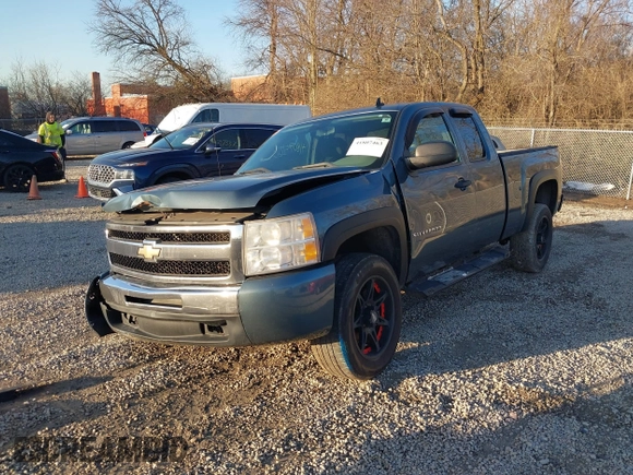 2010 Chevrolet Silverado 1500 LS with VIN 1GCSCREA6AZ123756, listed as a IAAI auction lot 41807463 with Not Provided miles. Bid and sale history available at carsss.com. Image 2.