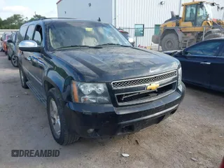 2014 Chevrolet Suburban LTZ with VIN 1GNSCKE08ER220808, listed as a IAAI auction lot 42022477 with 192,488 mi miles and . Bid and sale history available at DreamBid. Image 1.