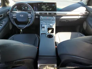 2021 Hyundai NEXO z VIN KM8J74A63MU017007, wystawiony jako Copart lot #73731404 z przebiegiem 11 585 mil mil oraz Czysty tytuł • Clean title. Historia ofert i sprzedaży dostępna na DreamBid. Obrazek 9.
