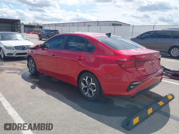 2021 Kia Forte LXS с VIN 3KPF24AD4ME288907, выставлен на аукционе IAAI как лот 42084081 с пробегом 47 786 миль миль и . История ставок и продаж доступна на DreamBid. Изображение 3.