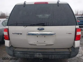 2007 Ford Expedition EL SSV with VIN 1FMFK16537LA27033, listed as a IAAI auction lot 41695330 with 247,210 mi miles. Bid and sale history available at carsss.com. Image 17.