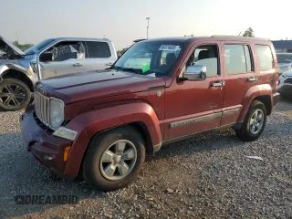 2008 Jeep Liberty Sport z VIN 1J8GN28K98W279225, wystawiony jako Copart lot #60374655 z przebiegiem 162 600 mil mil oraz Czysty tytuł • Clean title. Historia ofert i sprzedaży dostępna na DreamBid. Obrazek 1.