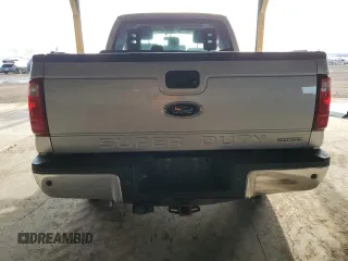 2015 Ford F-250 XLT z VIN 1FT7X2B63FEC35074, wystawiony jako Copart lot #50598645 z przebiegiem 191 927 mil mil oraz Szkoda całkowita • Salvage title. Historia ofert i sprzedaży dostępna na DreamBid. Obrazek 6.