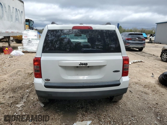 2015 Jeep Patriot Sport z VIN 1C4NJPBA7FD192035, wystawiony jako Copart lot #48484015 z przebiegiem 148 223 mil mil oraz Czysty tytuł • Clean title. Historia ofert i sprzedaży dostępna na DreamBid. Obrazek 6.