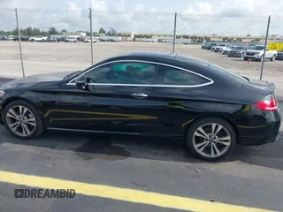 2018 Mercedes-Benz C 300 с VIN WDDWJ4KB1JF678659, выставлен на аукционе IAAI как лот 42447456 с пробегом 121 936 миль миль и . История ставок и продаж доступна на DreamBid. Изображение 14.
