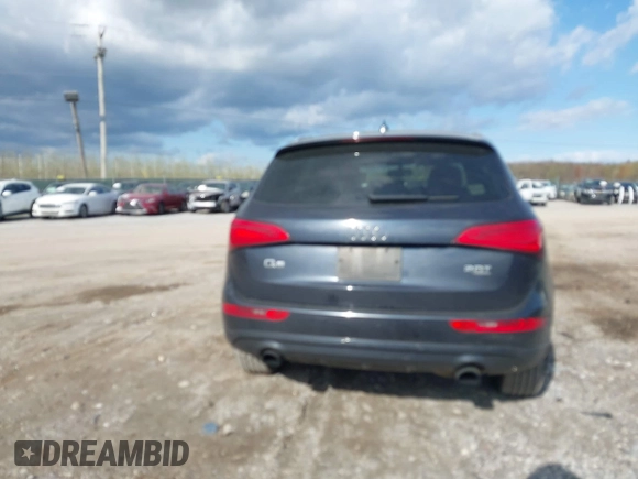 2014 Audi Q5 Premium Plus with VIN WA1LFAFP1EA114946, listed as a IAAI auction lot 42042556 with 190,787 mi miles. Bid and sale history available at carsss.com. Image 16.