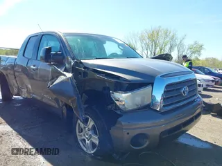 2007 Toyota Tundra Limited z VIN 5TFRV58157X026873, wystawiony jako IAAI lot #42134015 z przebiegiem 116 504 mil mil oraz . Historia ofert i sprzedaży dostępna na DreamBid. Obrazek 1.