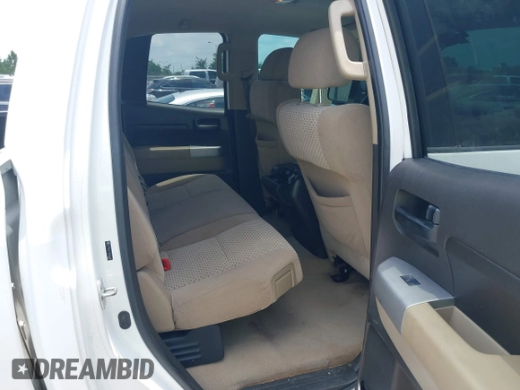 2008 Toyota Tundra z VIN 5TFRV54138X064884, wystawiony jako IAAI lot #42375615 z przebiegiem 230 661 mil mil oraz . Historia ofert i sprzedaży dostępna na DreamBid. Obrazek 8.