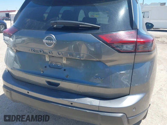 2024 Nissan Rogue SV with VIN 5N1BT3BA5RC716116, listed as a IAAI auction lot 42075771 with 27,714 mi miles and . Bid and sale history available at carsss.com. Image 6.