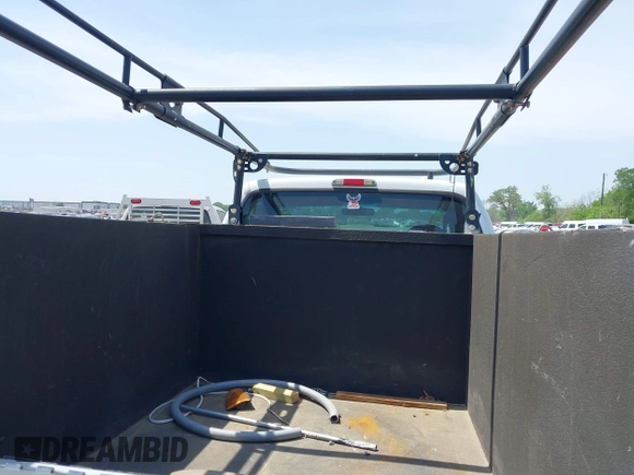 2006 Ford F-350 с VIN 1FDSF30566EB51324, выставлен на аукционе IAAI как лот 42016661 с пробегом 120 257 миль миль и . История ставок и продаж доступна на DreamBid. Изображение 8.