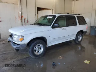 2000 Ford Explorer XLT with VIN 1FMZU83P8YUB33334, listed as a Copart auction lot 48982575 with Not provided miles and Salvage title. Bid and sale history available at DreamBid. Image 1.