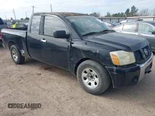 2004 Nissan Titan SE with VIN 1N6AA06A44N573443, listed as a IAAI auction lot 41554502 with 352,464 mi miles. Bid and sale history available at carsss.com. Image 1.