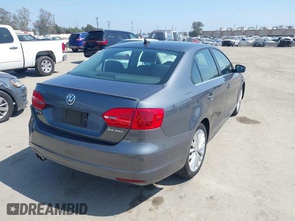 2011 Volkswagen Jetta SEL with VIN 3VWLZ7AJ0BM376892, listed as a IAAI auction lot 42185309 with 130,287 mi miles and . Bid and sale history available at DreamBid. Image 4.