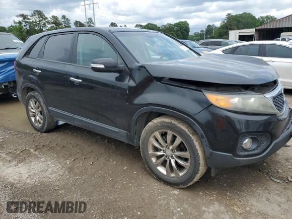 2011 Kia Sorento EX z VIN 5XYKU4A28BG025617, wystawiony jako Copart lot #54141405 z przebiegiem 151 066 mil mil oraz Szkoda całkowita • Salvage title. Historia ofert i sprzedaży dostępna na DreamBid. Obrazek 4.