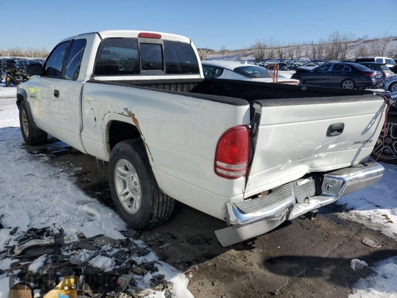 2002 Dodge Dakota with VIN 1B7GL12X62S584725, listed as a Copart auction lot 42743525 with 116,442 mi miles and Salvage Title. Bid and sale history available at carsss.com. Image 2.