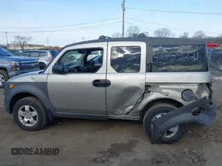 2003 Honda Element EX with VIN 5J6YH28553L039560, listed as a IAAI auction lot 42055221 with 182,383 mi miles and . Bid and sale history available at DreamBid. Image 14.