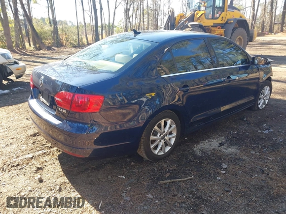 2013 Volkswagen Jetta SE с VIN 3VWDX7AJ3DM422020, выставлен на аукционе IAAI как лот 41284713 с пробегом 119 007 миль миль и . История ставок и продаж доступна на DreamBid. Изображение 4.
