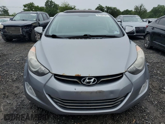 2013 Hyundai Elantra GLS z VIN KMHDH4AE0DU694906, wystawiony jako Copart lot #61286785 z przebiegiem 145 020 mil mil oraz Czysty tytuł • Clean title. Historia ofert i sprzedaży dostępna na DreamBid. Obrazek 5.