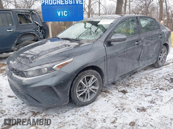 2022 Kia Forte LXS with VIN 3KPF24ADXNE435362, listed as a IAAI auction lot 41624362 with 54,930 mi miles and . Bid and sale history available at DreamBid. Image 6.
