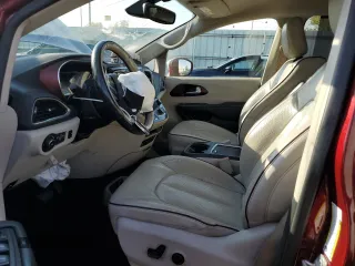 2018 Chrysler Pacifica Limited z VIN 2C4RC1GG1JR252550, wystawiony jako Copart lot #76137964 z przebiegiem 184 072 mil mil oraz Szkoda całkowita • Salvage title. Historia ofert i sprzedaży dostępna na DreamBid. Obrazek 7.
