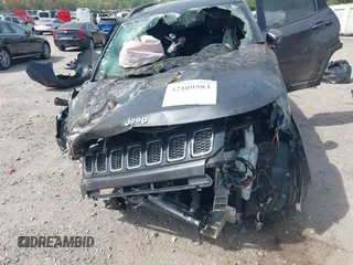 2019 Jeep Compass Latitude z VIN 3C4NJDBB5KT660906, wystawiony jako IAAI lot #42109583 z przebiegiem Nie podano mil oraz . Historia ofert i sprzedaży dostępna na DreamBid. Obrazek 6.